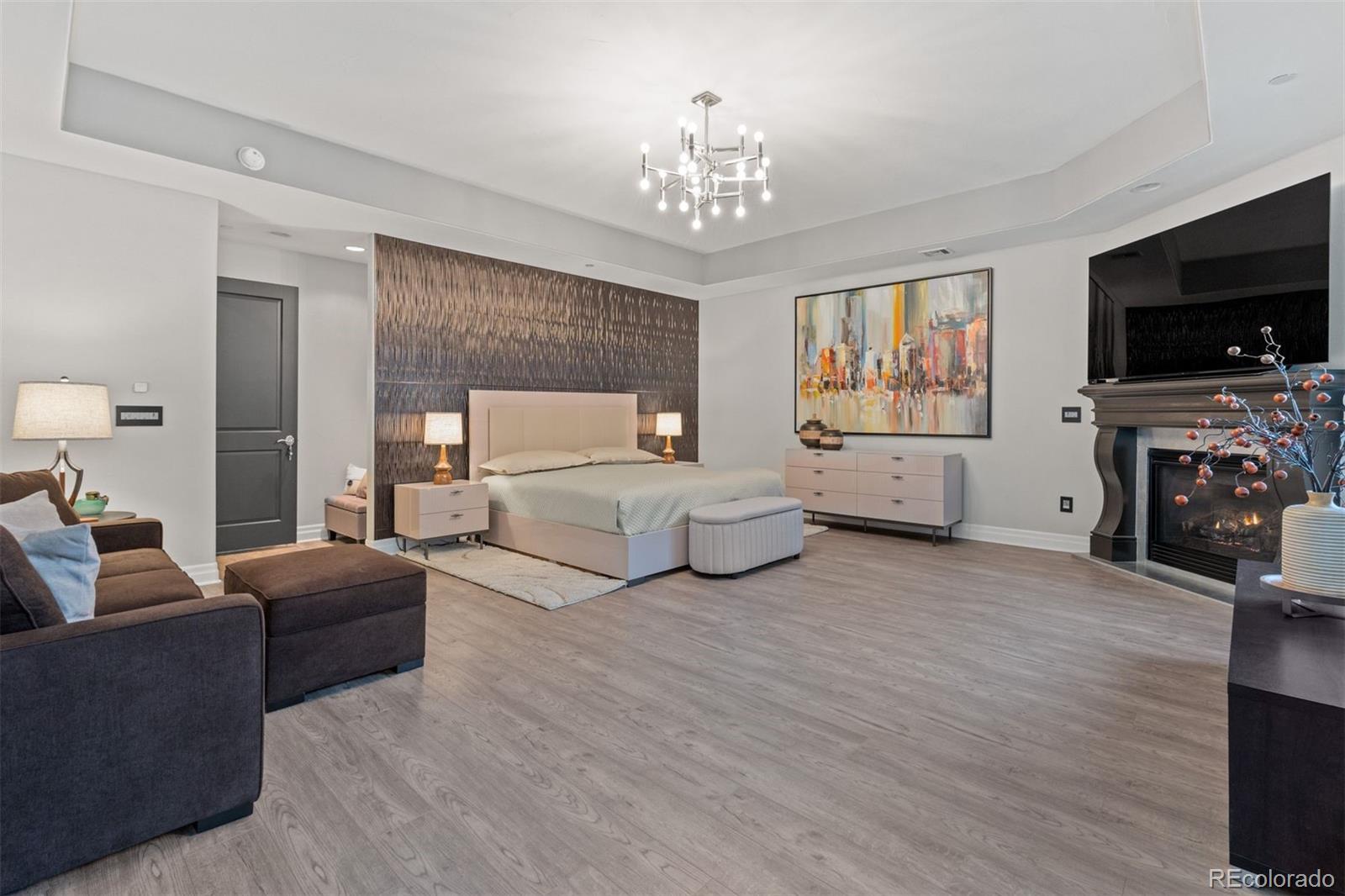 150 S Madison Street Unit: 303