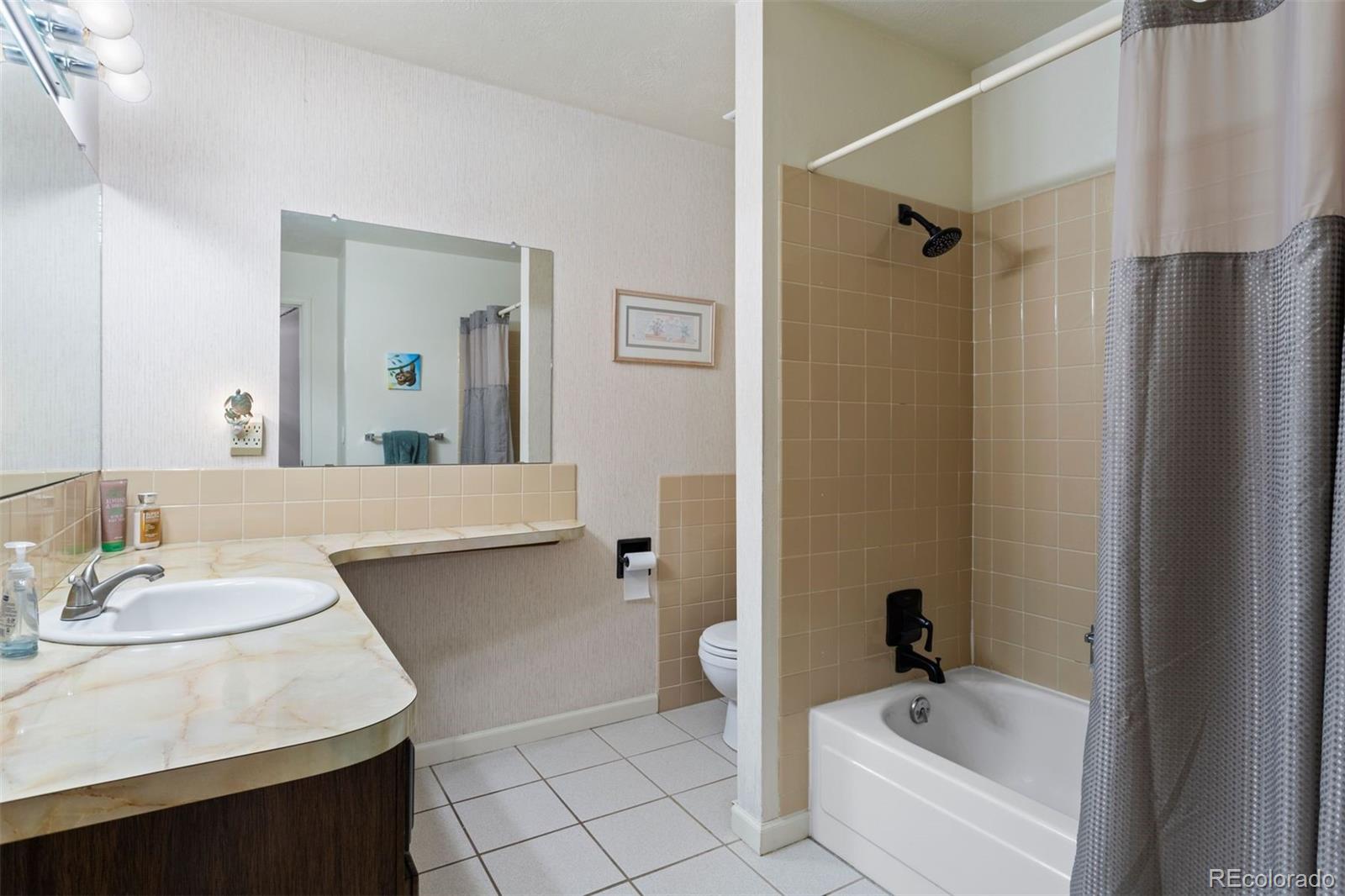 7810 W Phillips Avenue