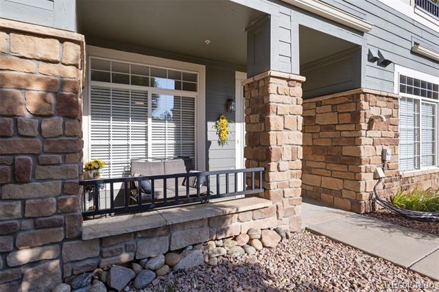 488 Black Feather Loop Unit: 202