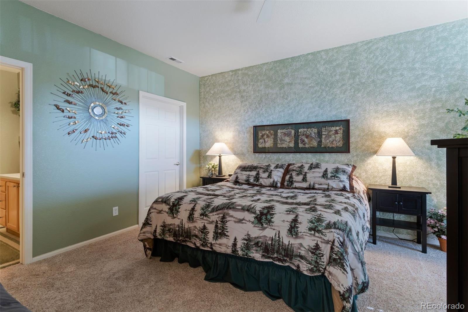 488 Black Feather Loop Unit: 202