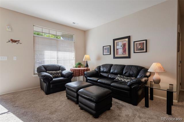 488 Black Feather Loop Unit: 202