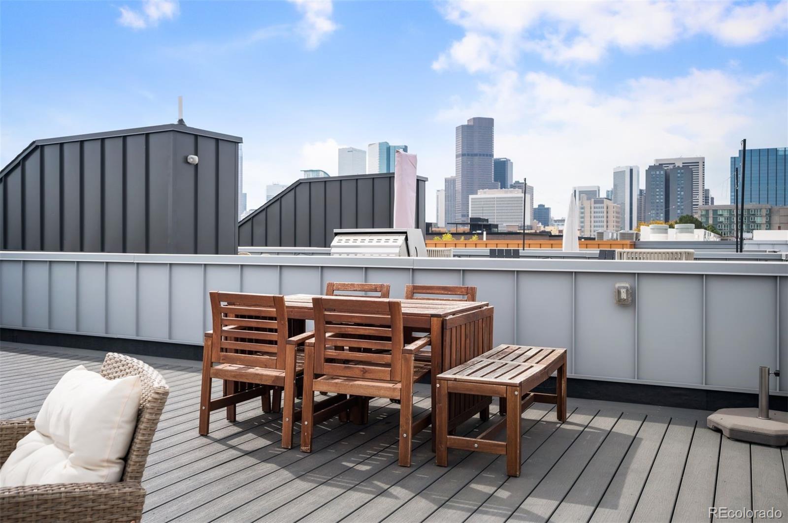 2589 Arapahoe Street