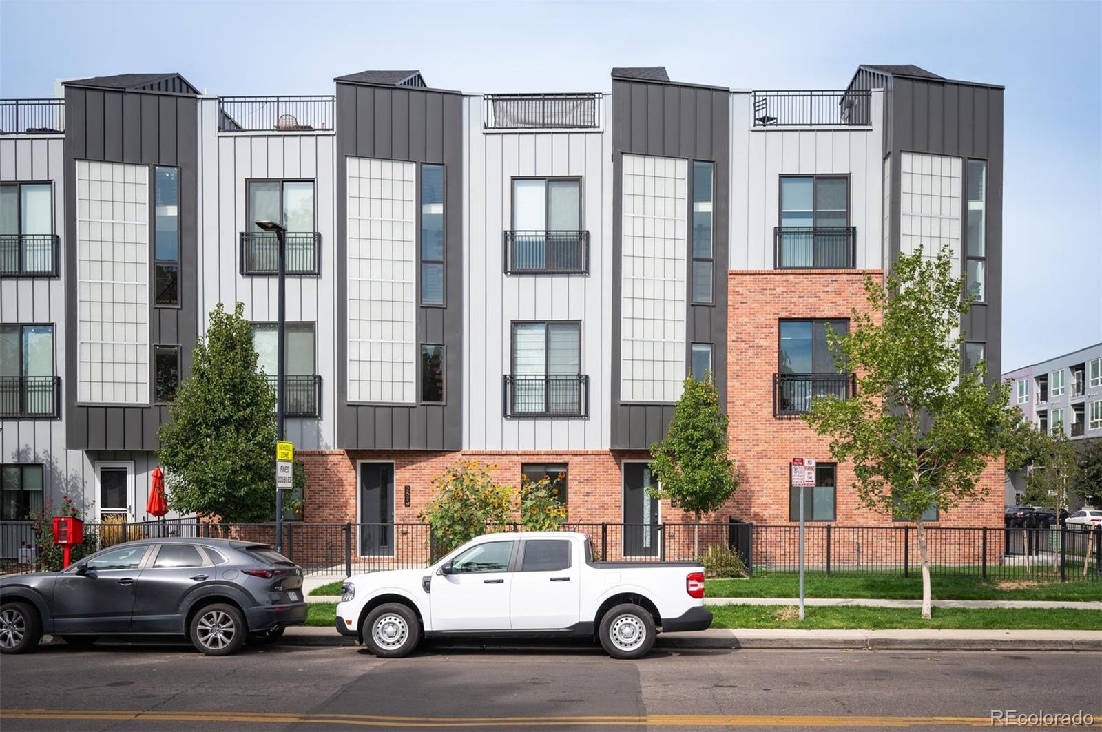 2589 Arapahoe Street