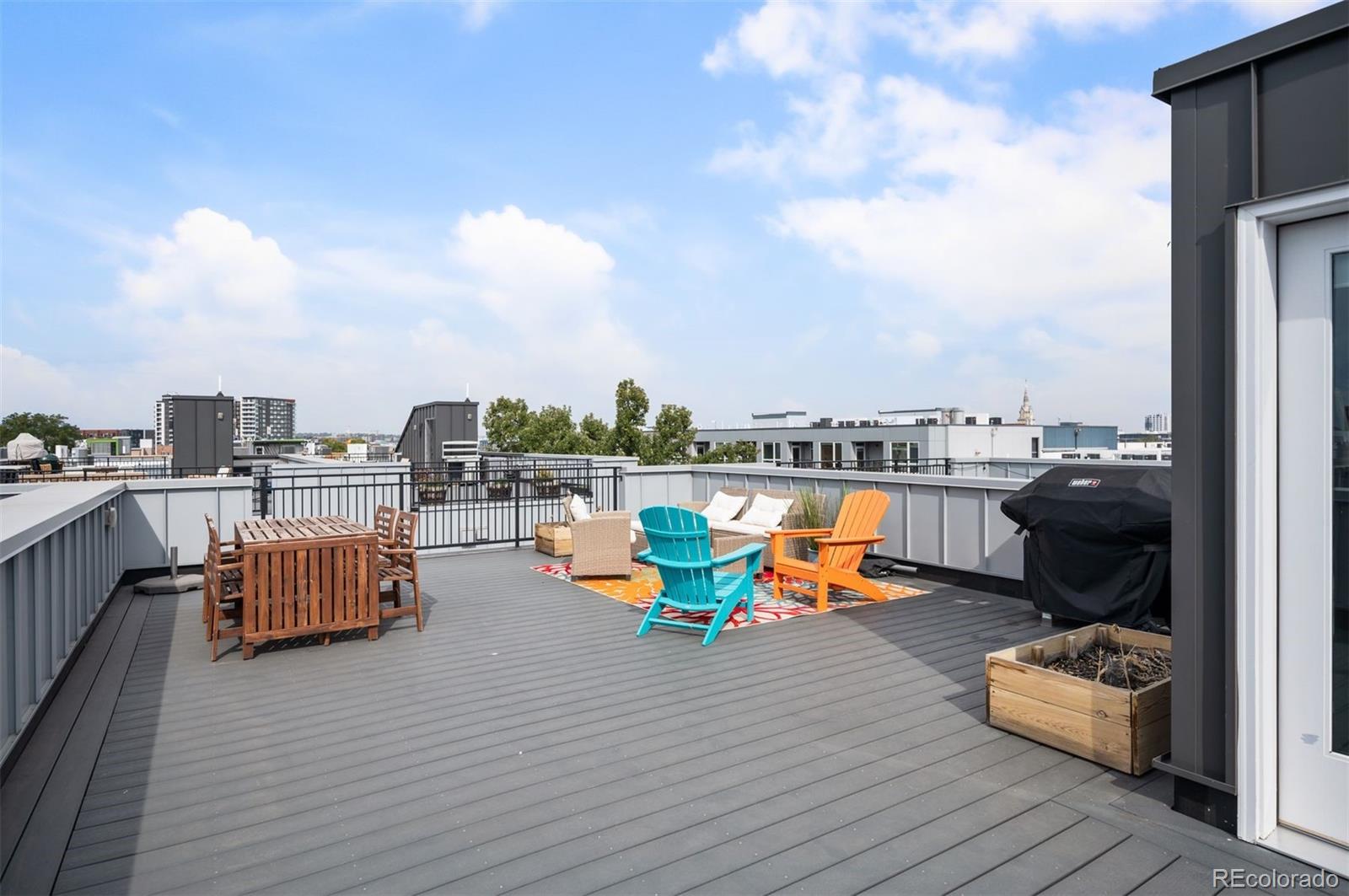 2589 Arapahoe Street