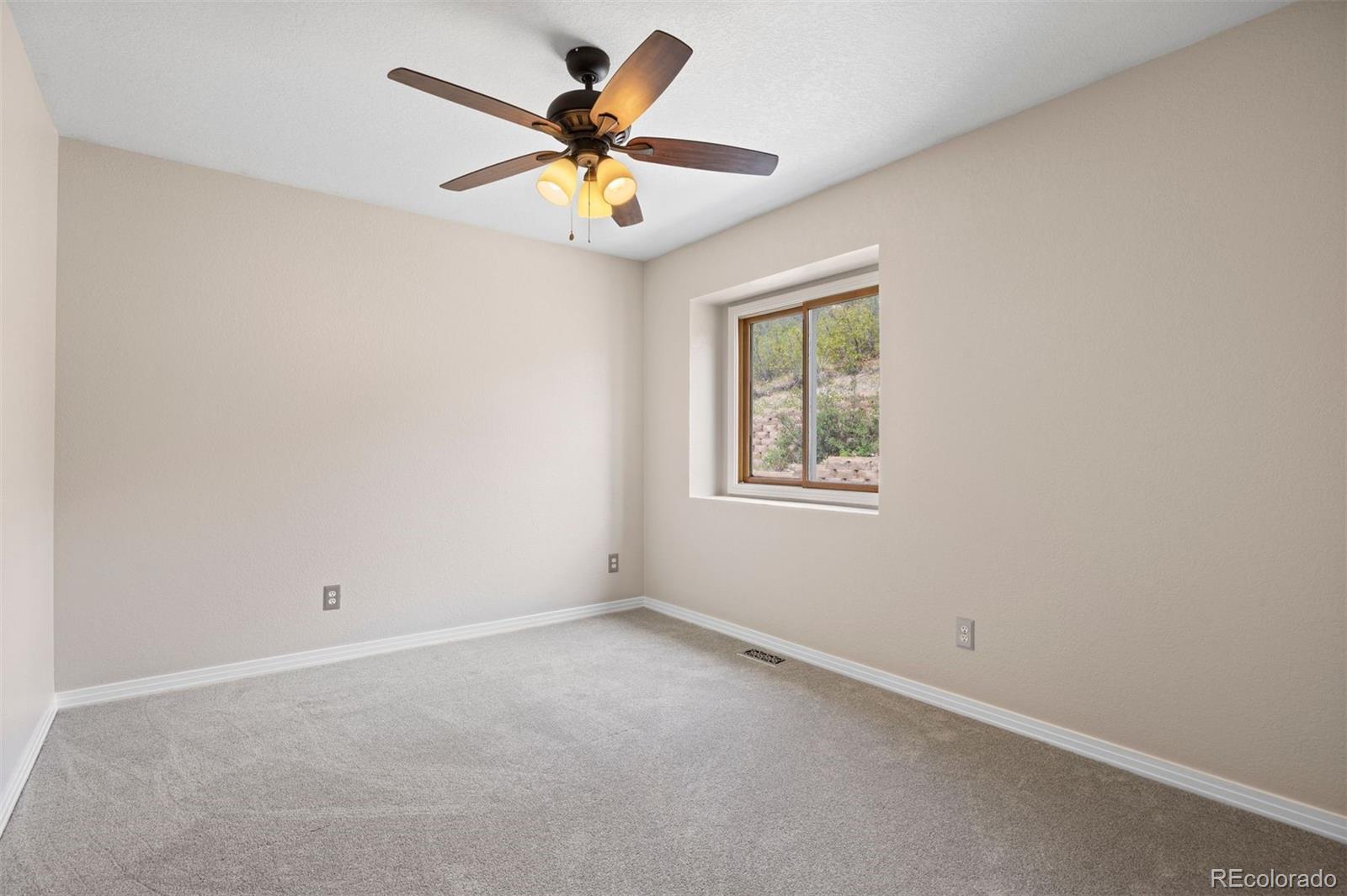 1390 Whitetail Drive