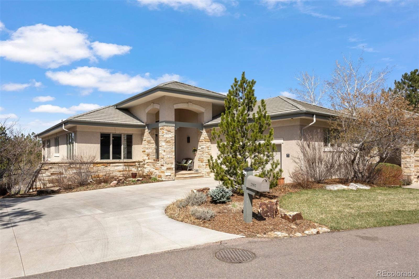 2907 Fairway View Court