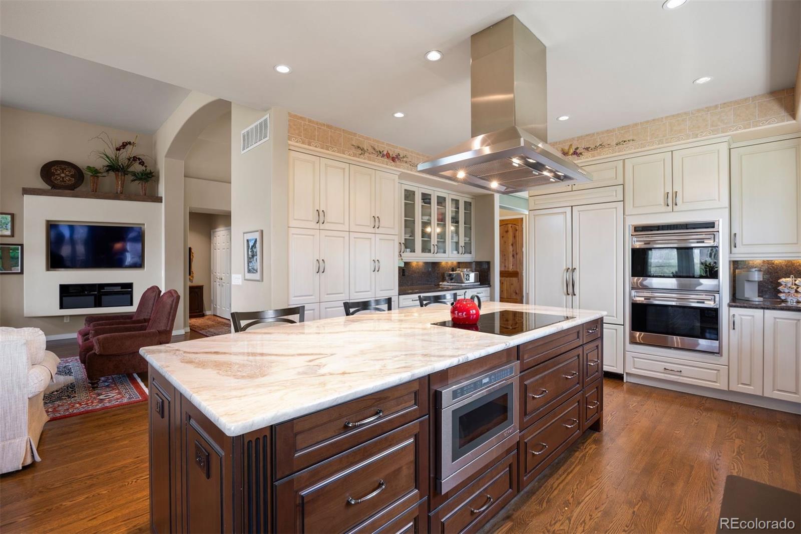 2907 Fairway View Court