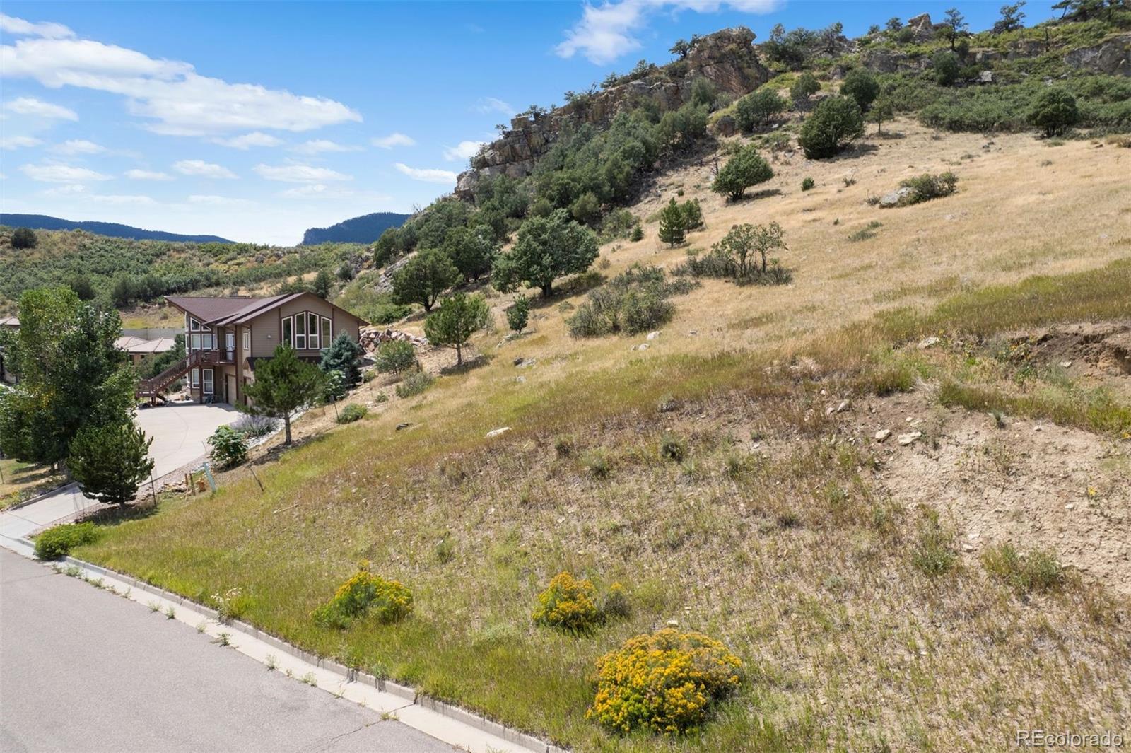 5422 Country Club Drive