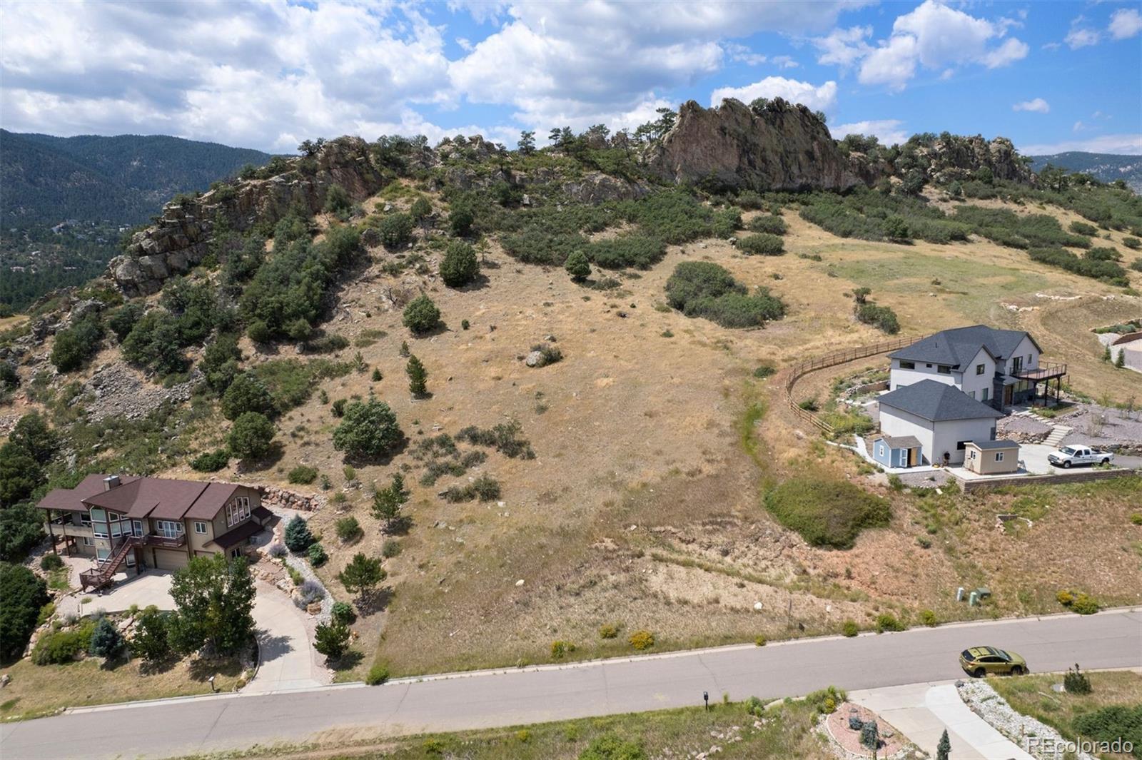5422 Country Club Drive