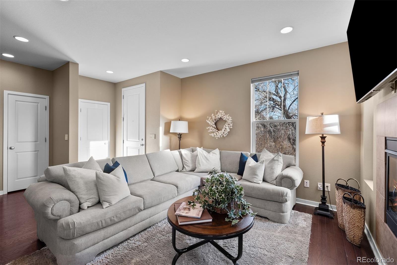 10294 Tall Oaks Circle