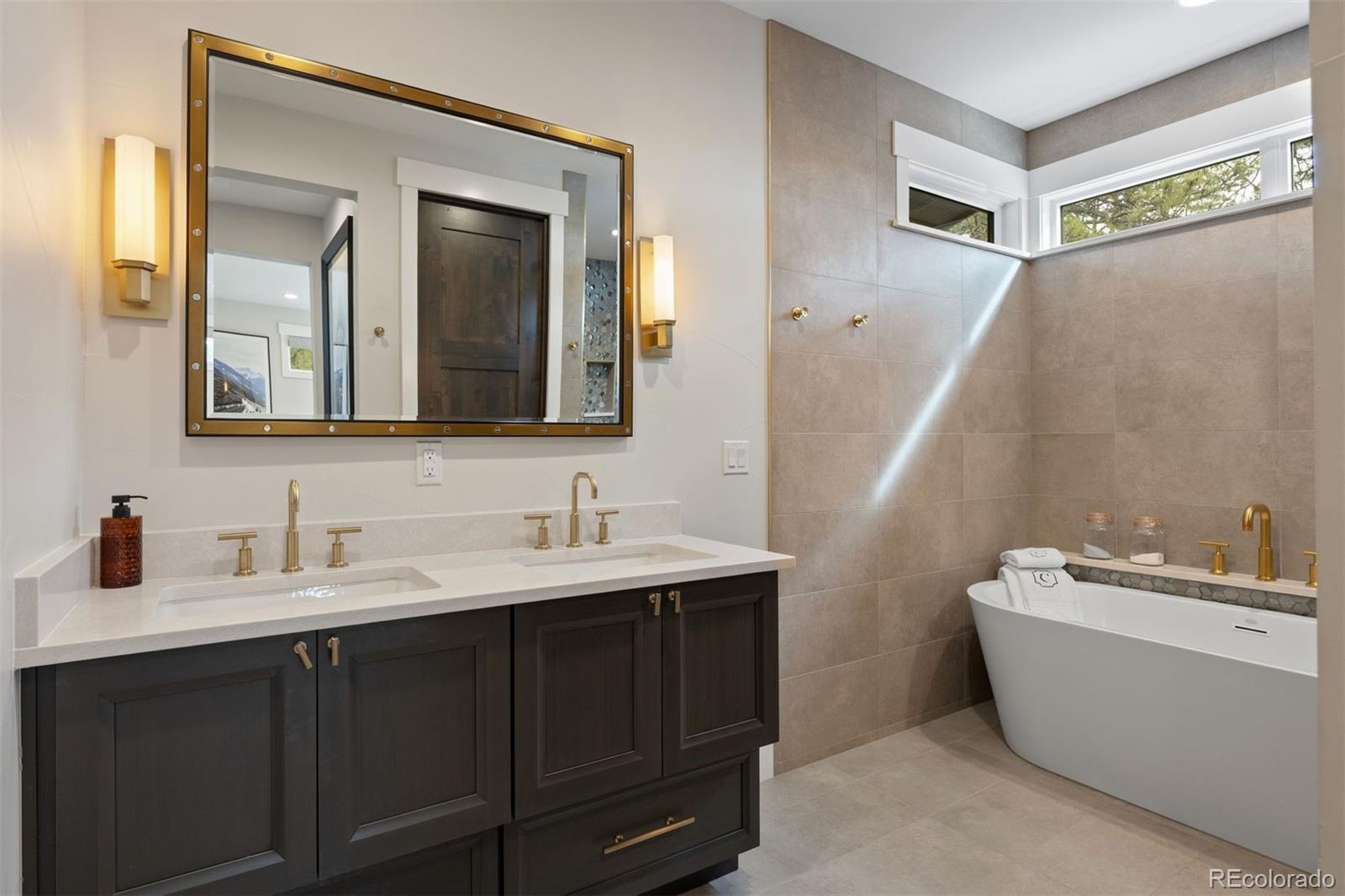 948 Country Club Parkway