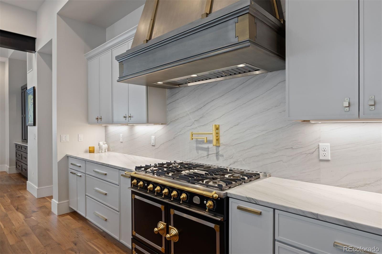 948 Country Club Parkway