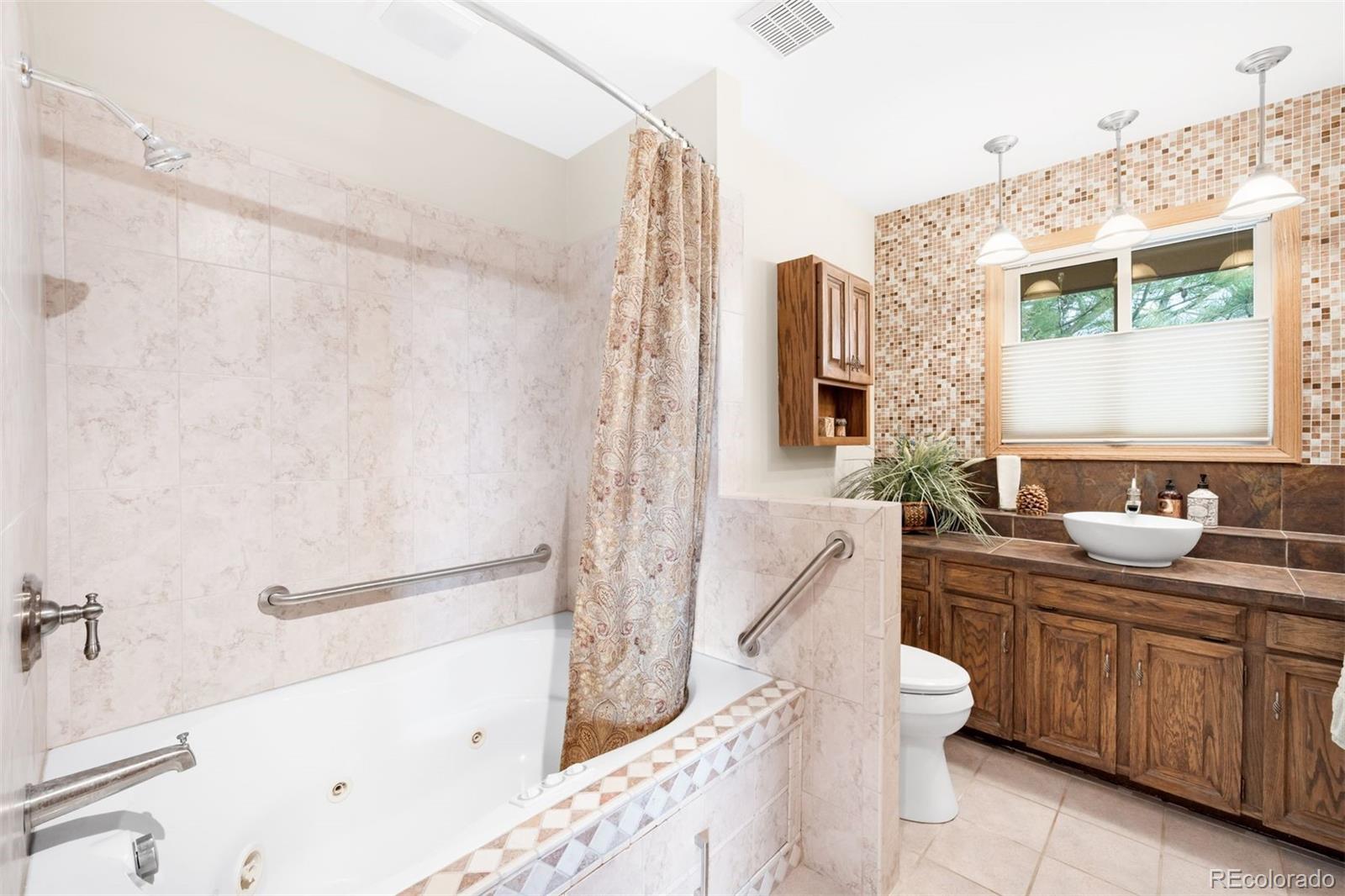 7742 E Windcrest Row