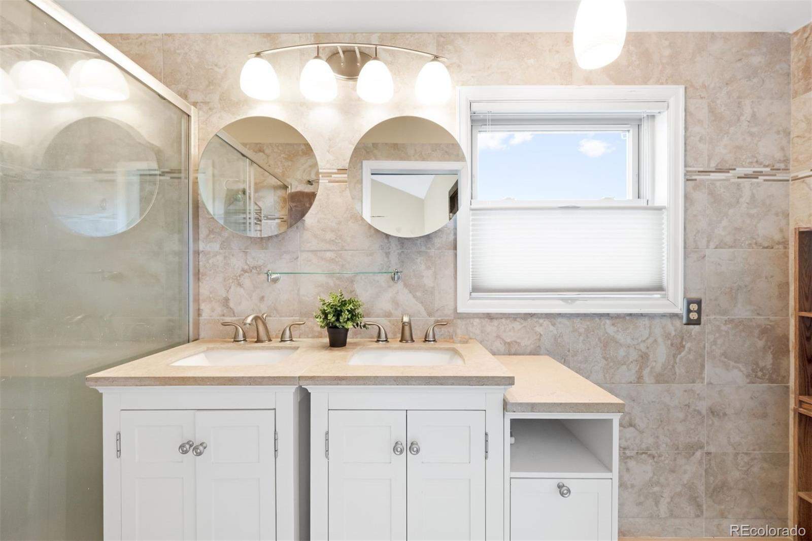 7742 E Windcrest Row