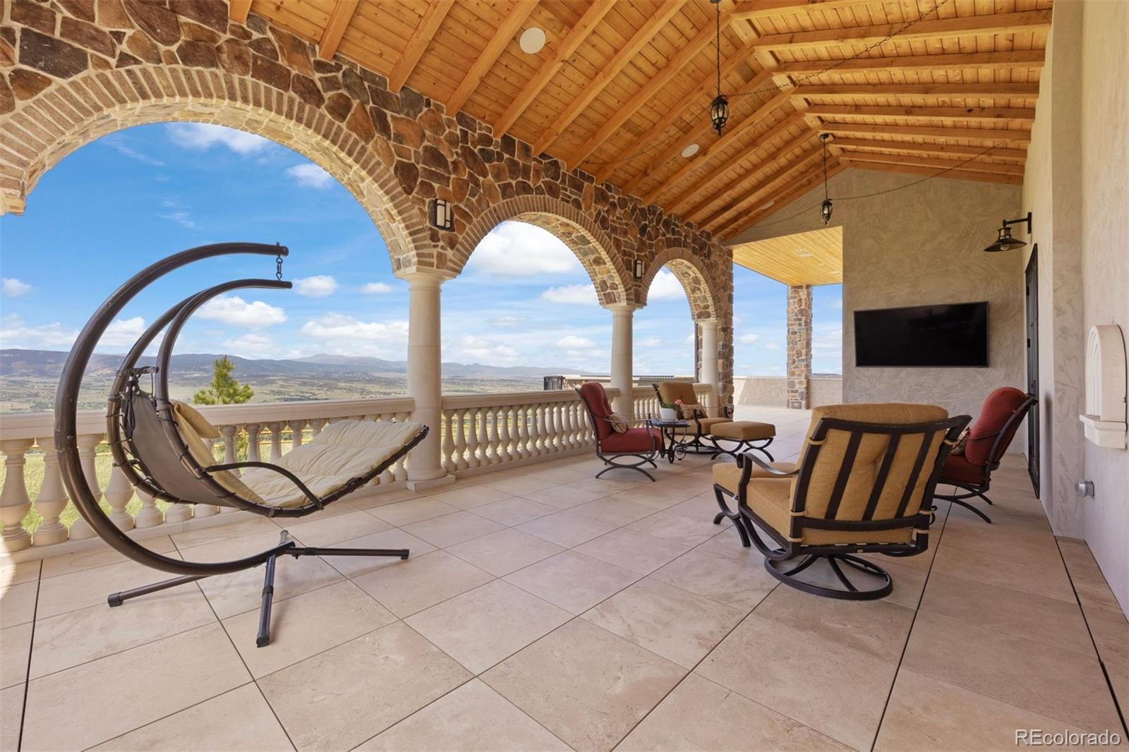 253 Stone Pointe Trail