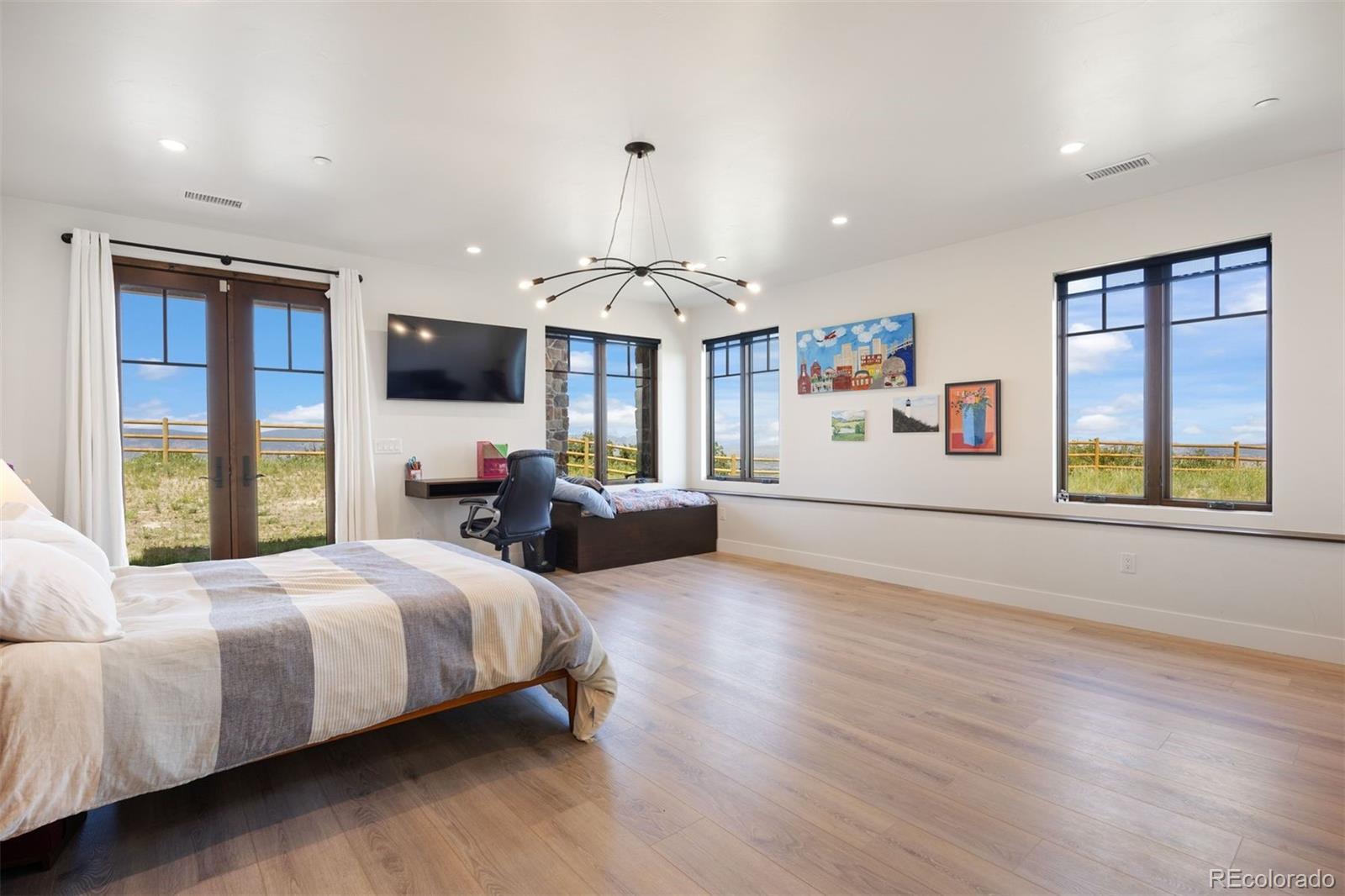 253 Stone Pointe Trail