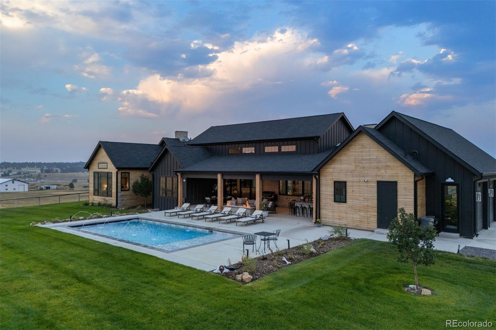 7497 Fox Creek Trail