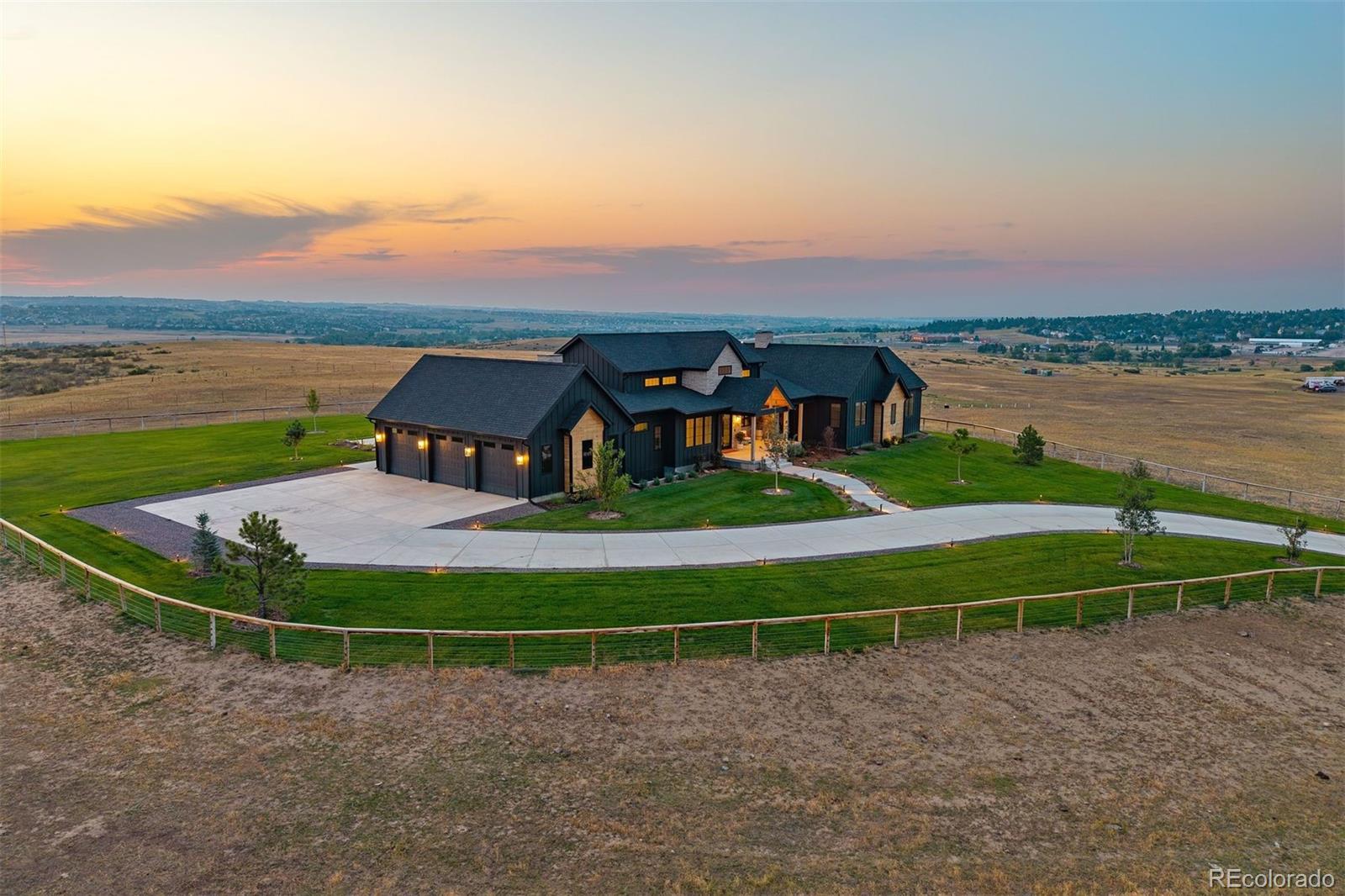 7497 Fox Creek Trail