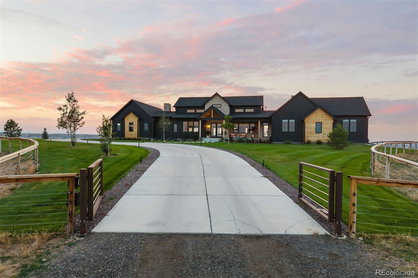 7497 Fox Creek Trail