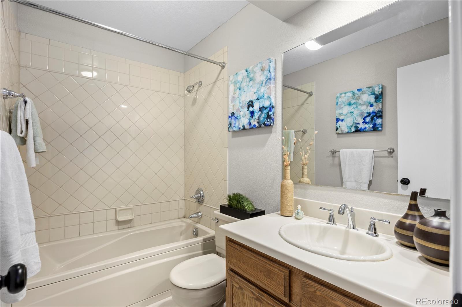 1815 S Deframe Street