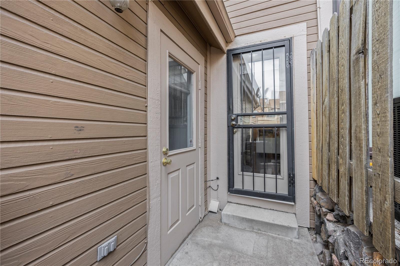 1815 S Deframe Street