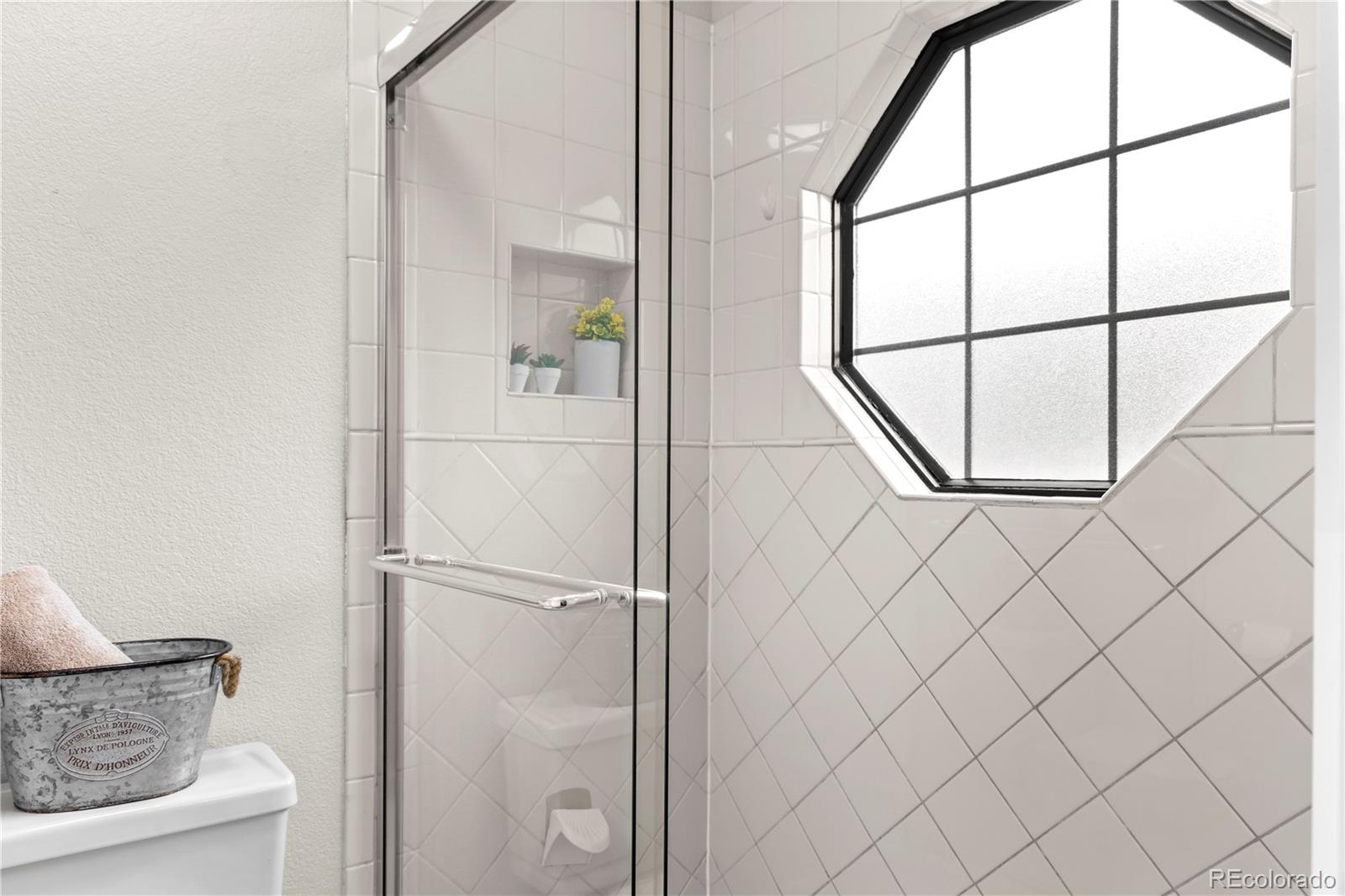 1815 S Deframe Street