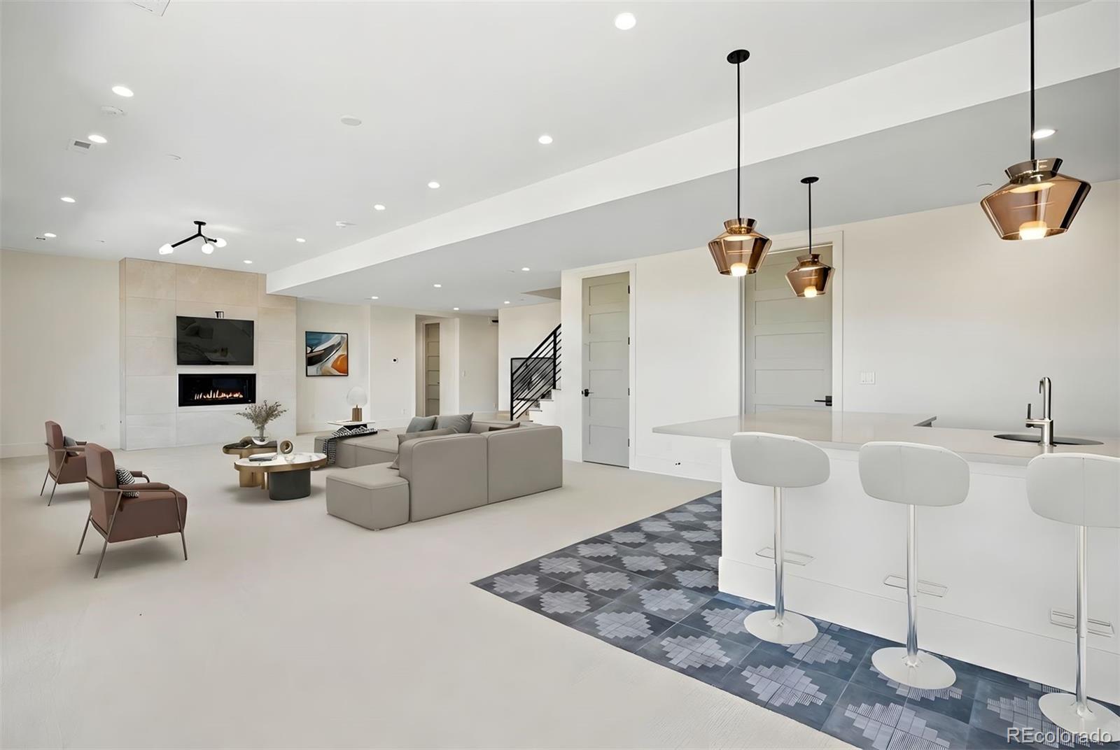 6176 Oxford Peak Lane