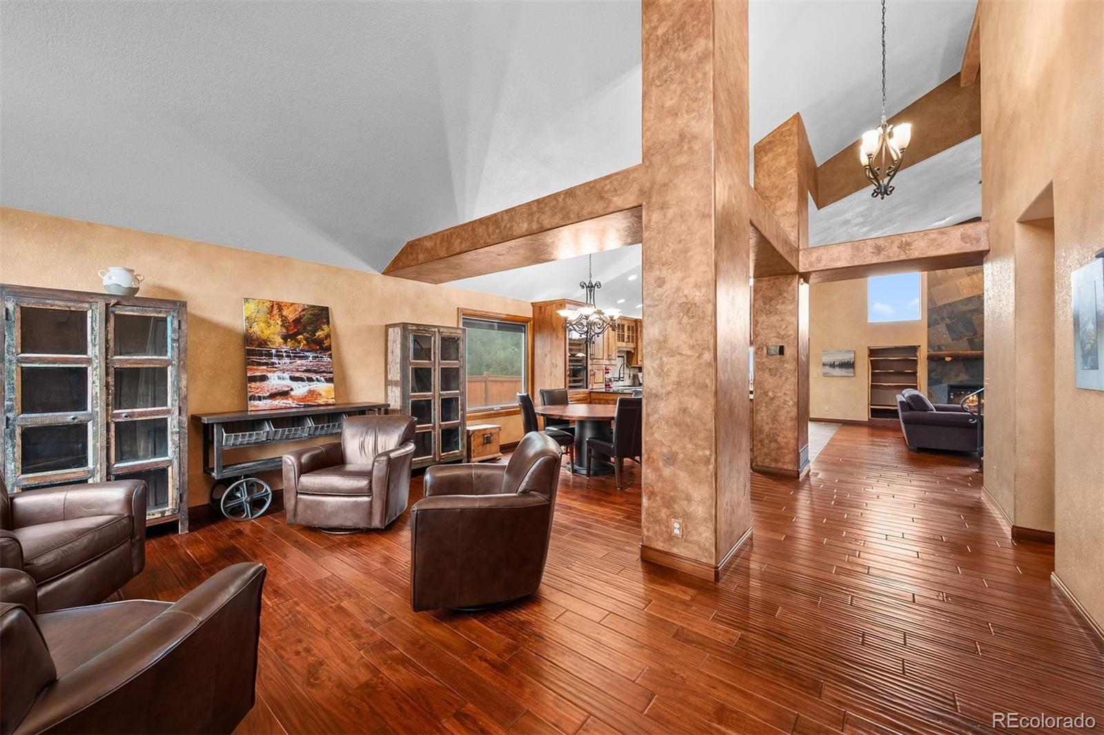 4310 W Old Windmill Way