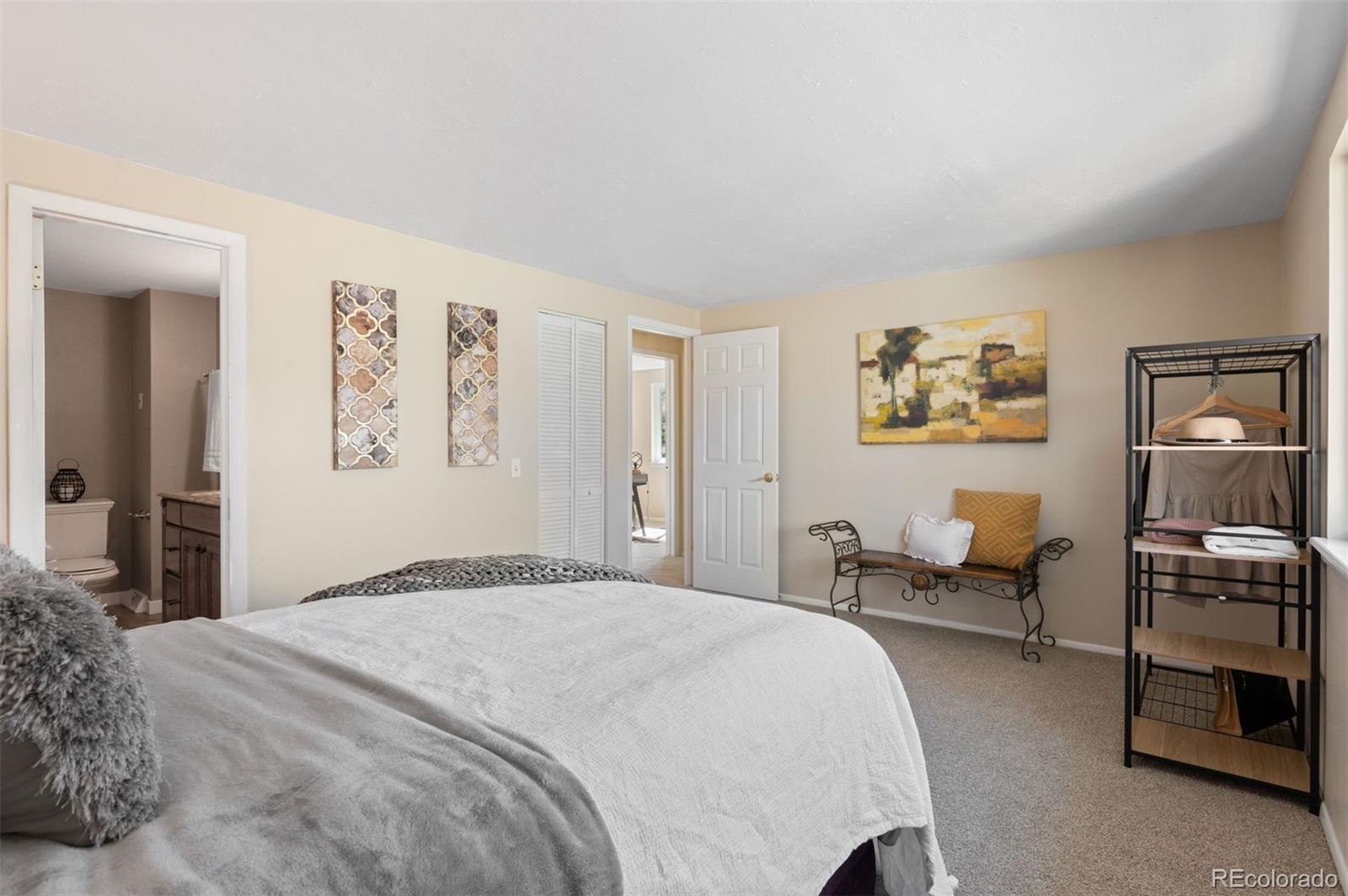 7632 S Rosemary Circle