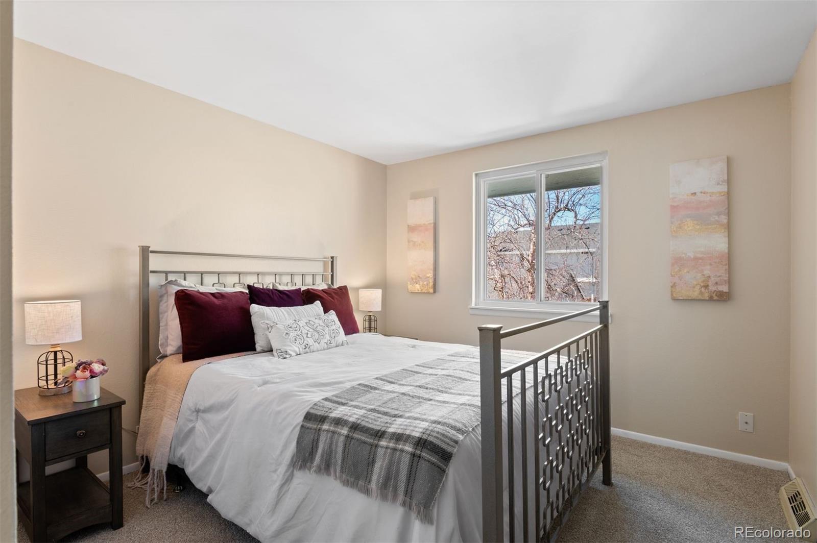 7632 S Rosemary Circle