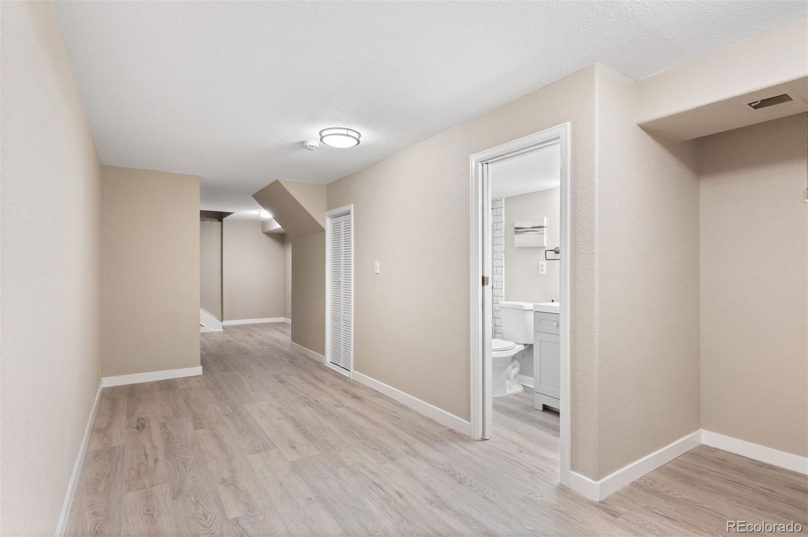 7632 S Rosemary Circle