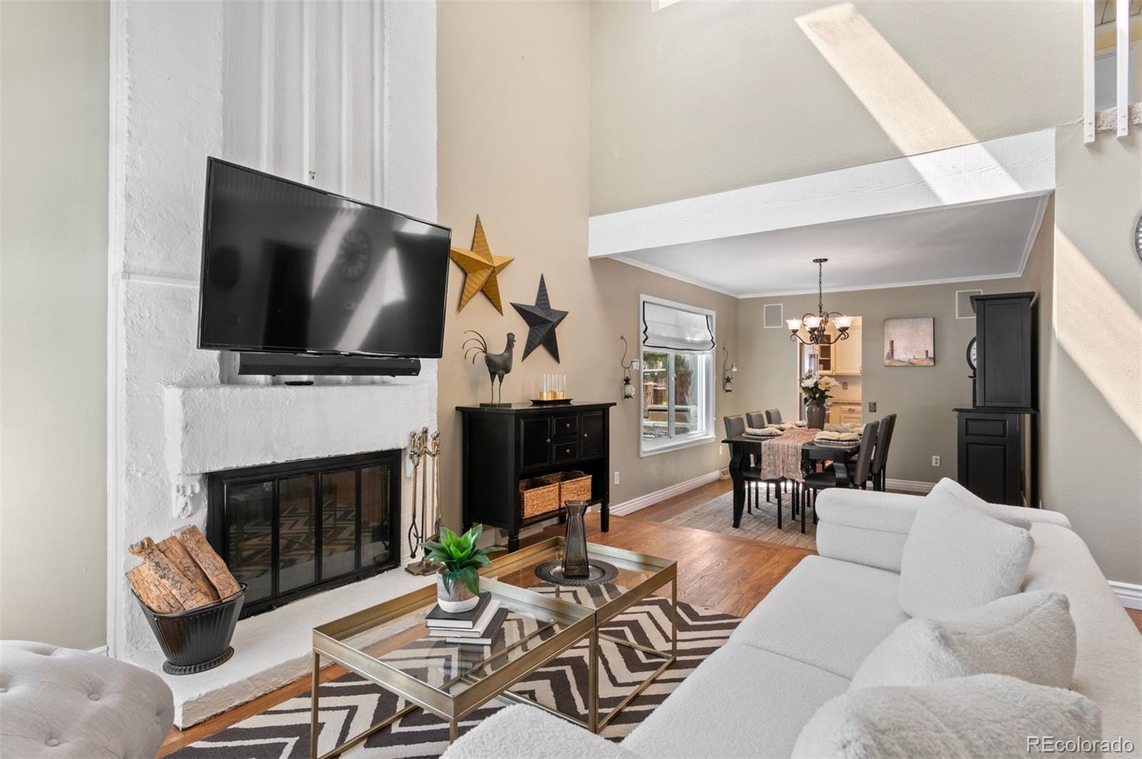 7632 S Rosemary Circle