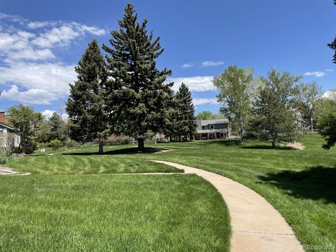 7632 S Rosemary Circle