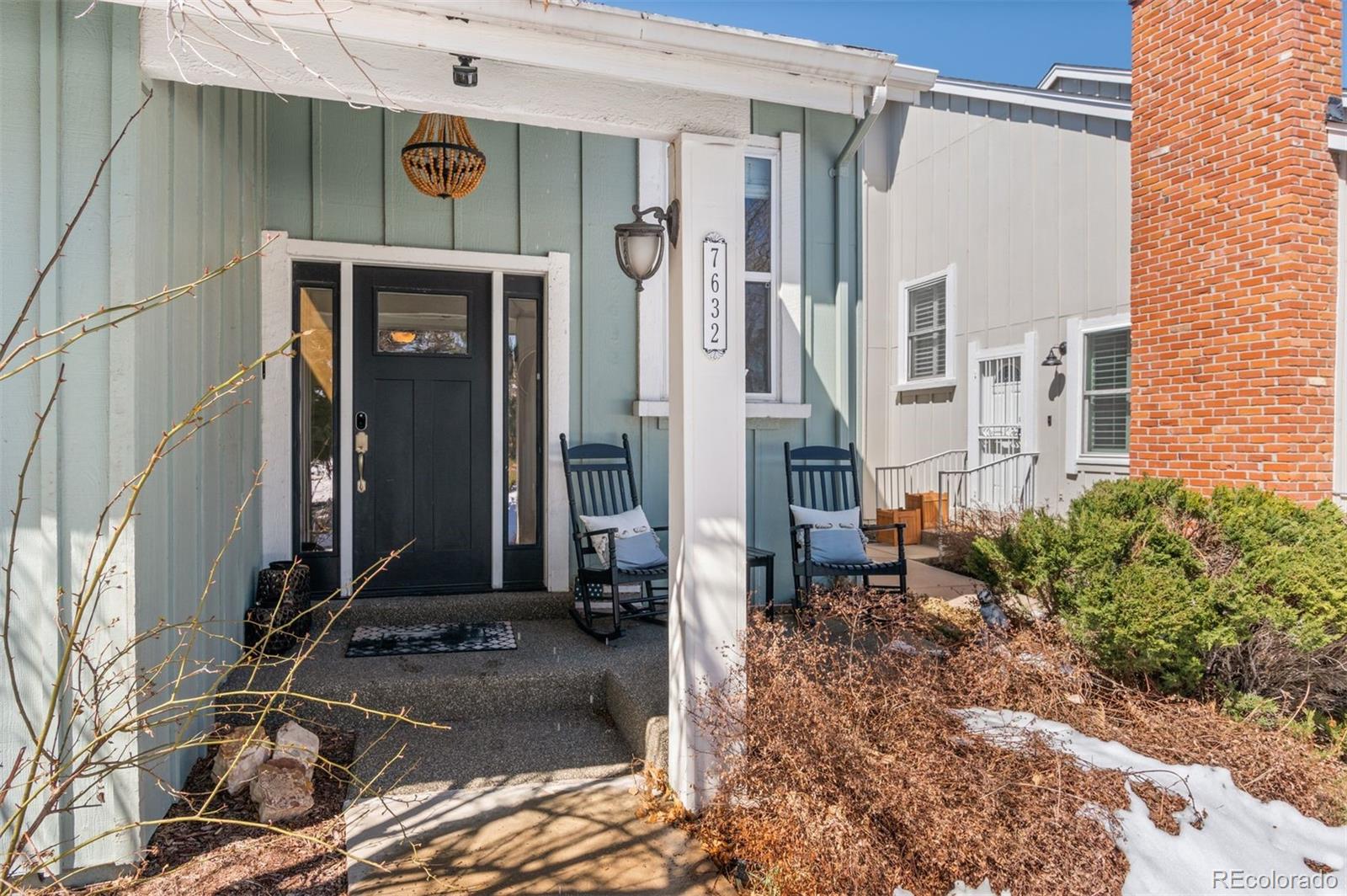 7632 S Rosemary Circle