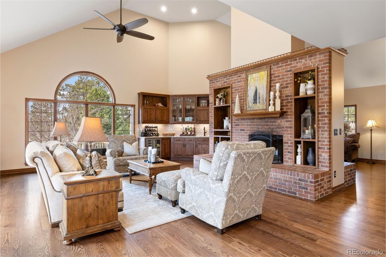 8245 N Sunburst Trail