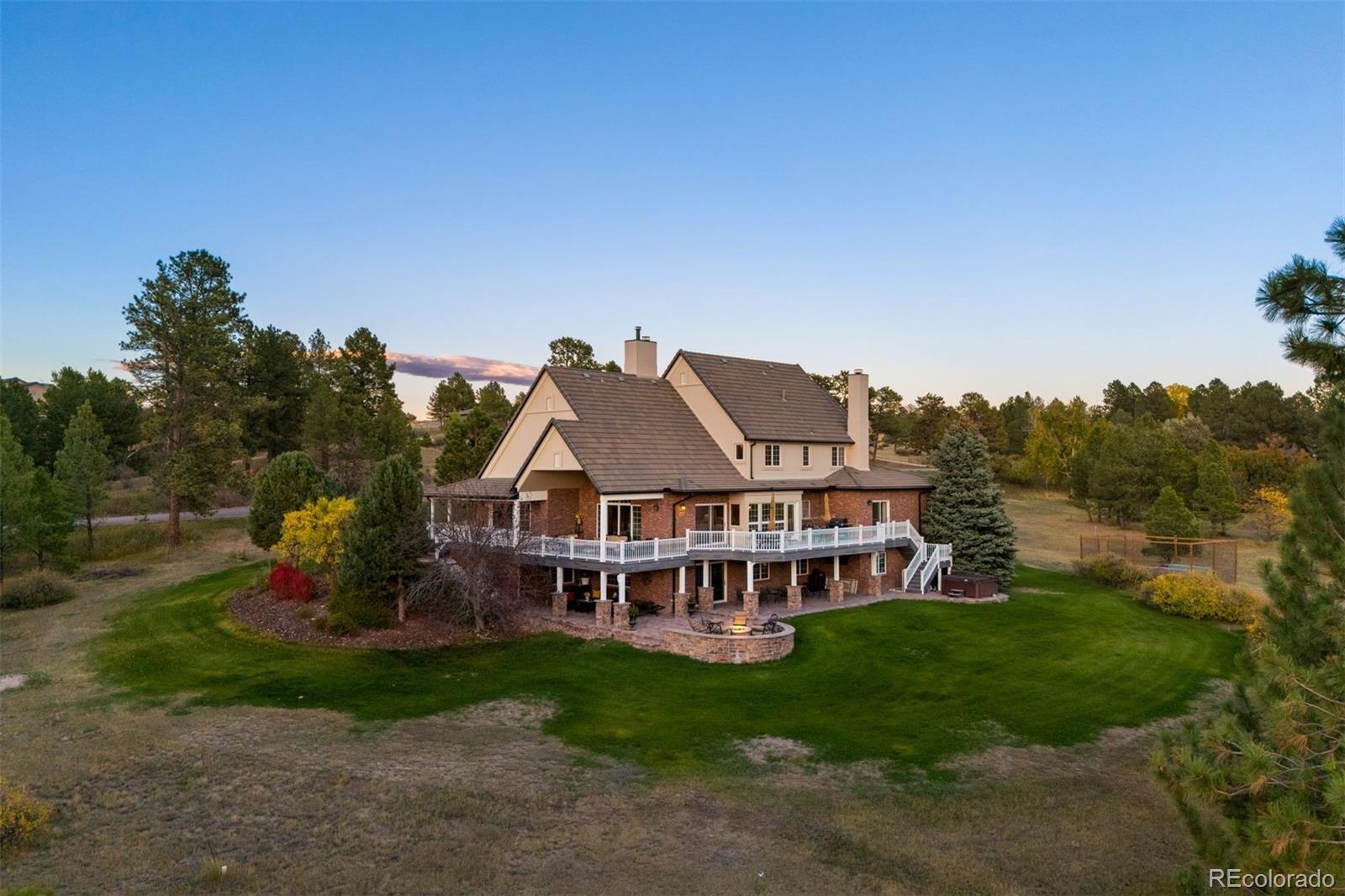 8245 N Sunburst Trail