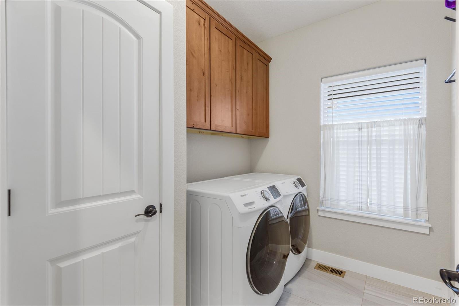 50112 E Maplewood Place