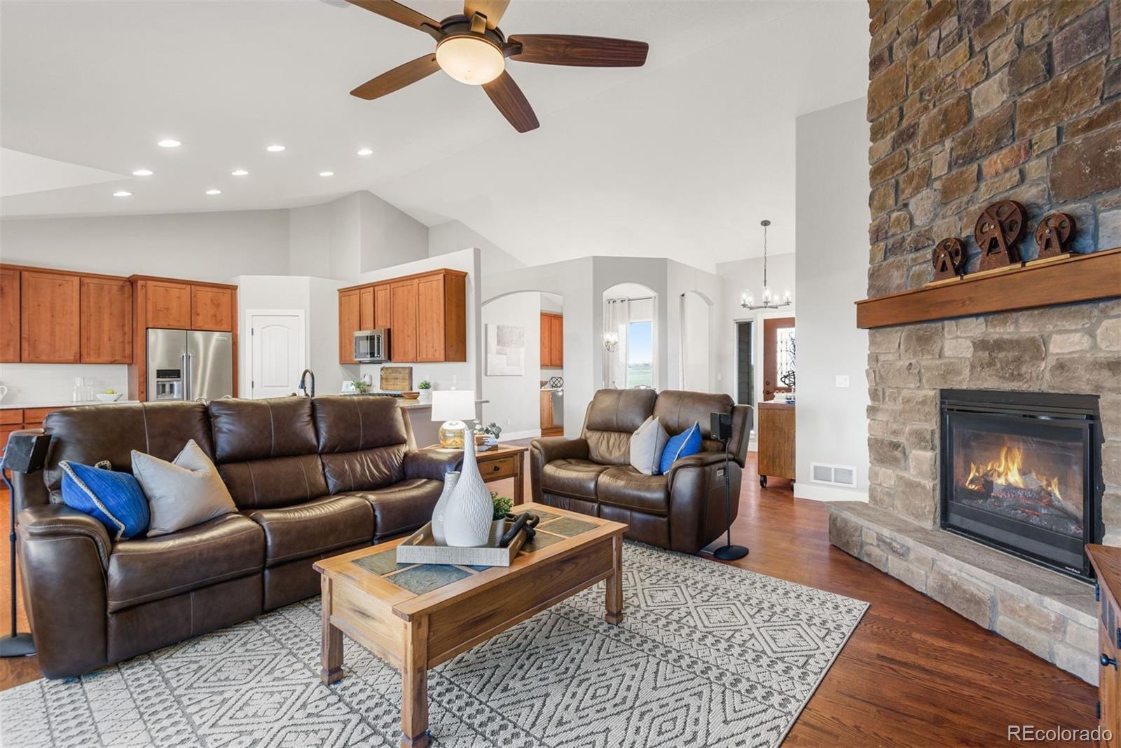 50112 E Maplewood Place