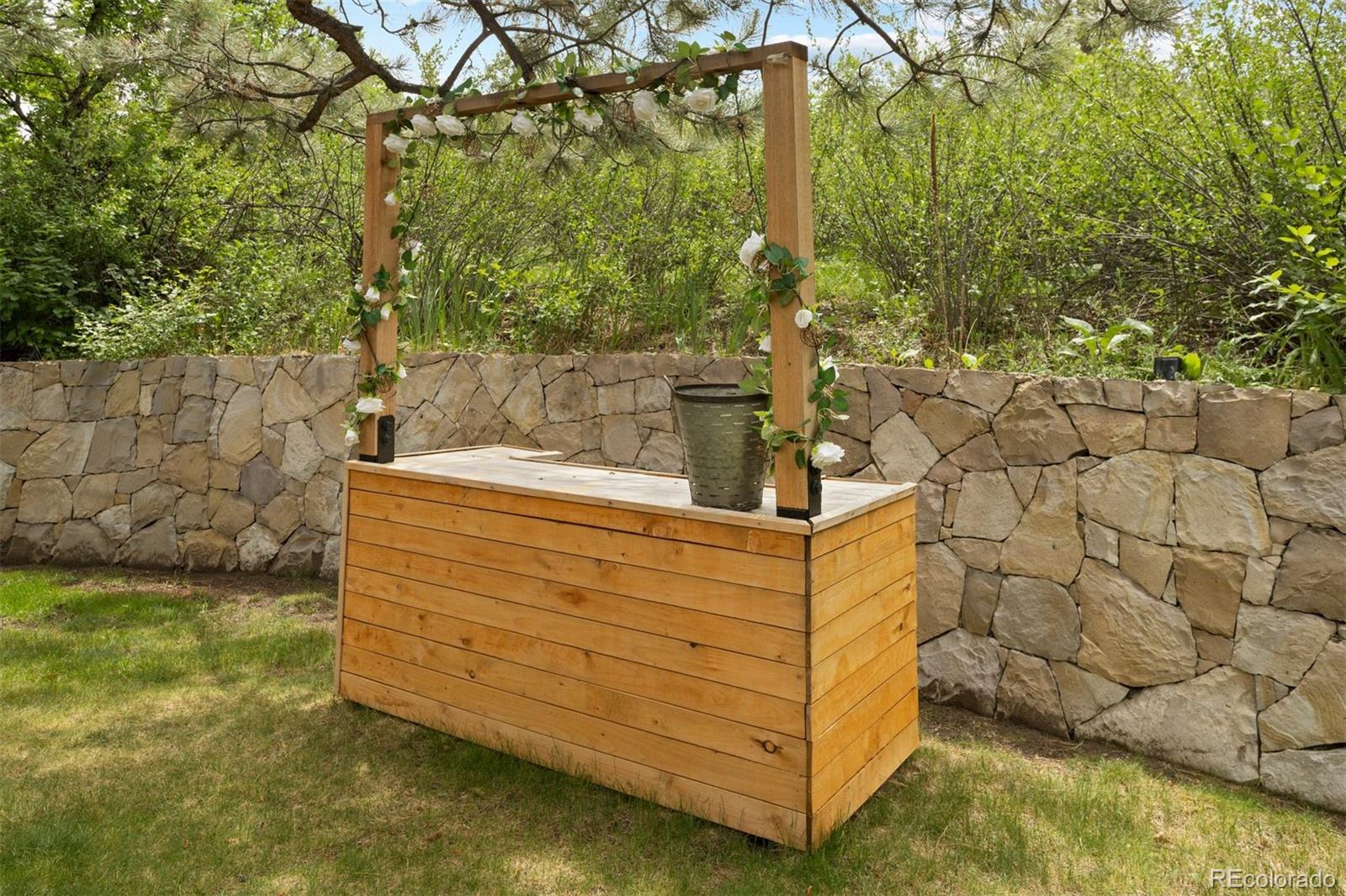 719 Lost Trail Drive