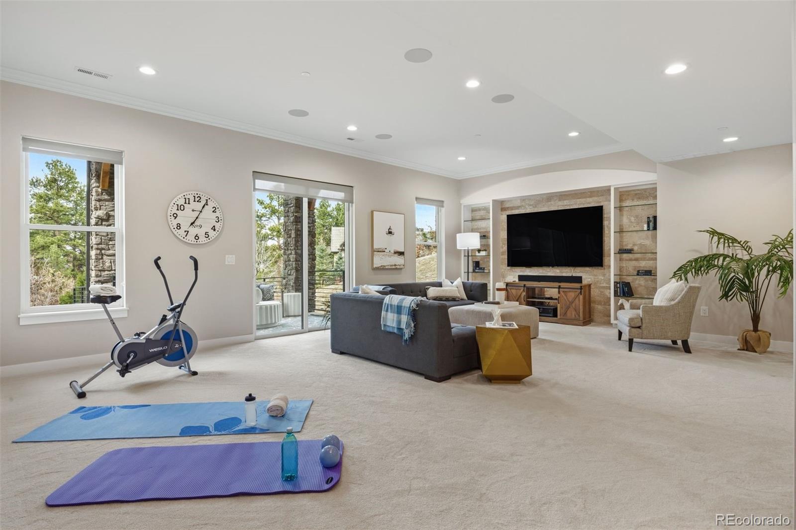 2164 Avenida Del Sol