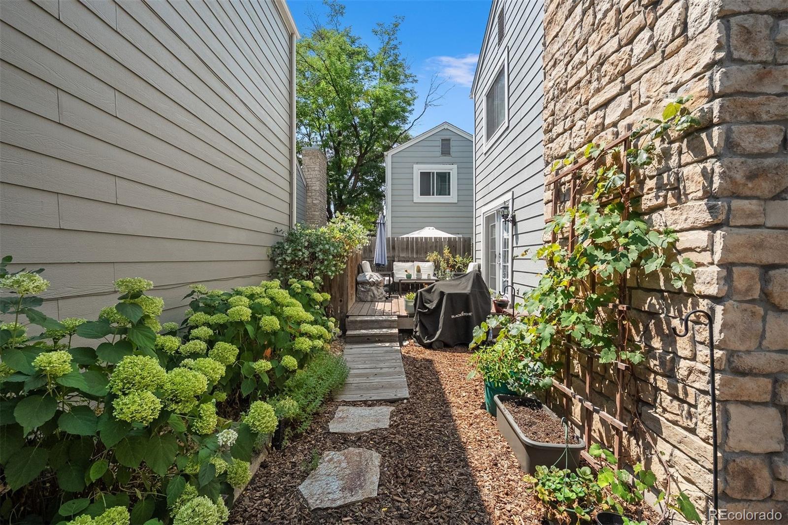 11825 E Cornell Circle