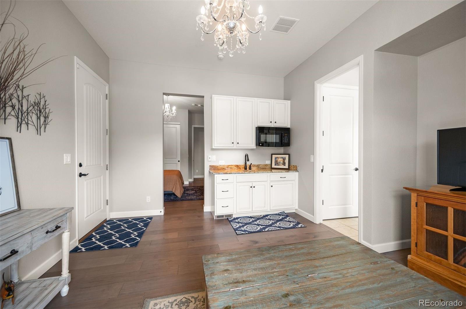 1599 Knotty Pine Way