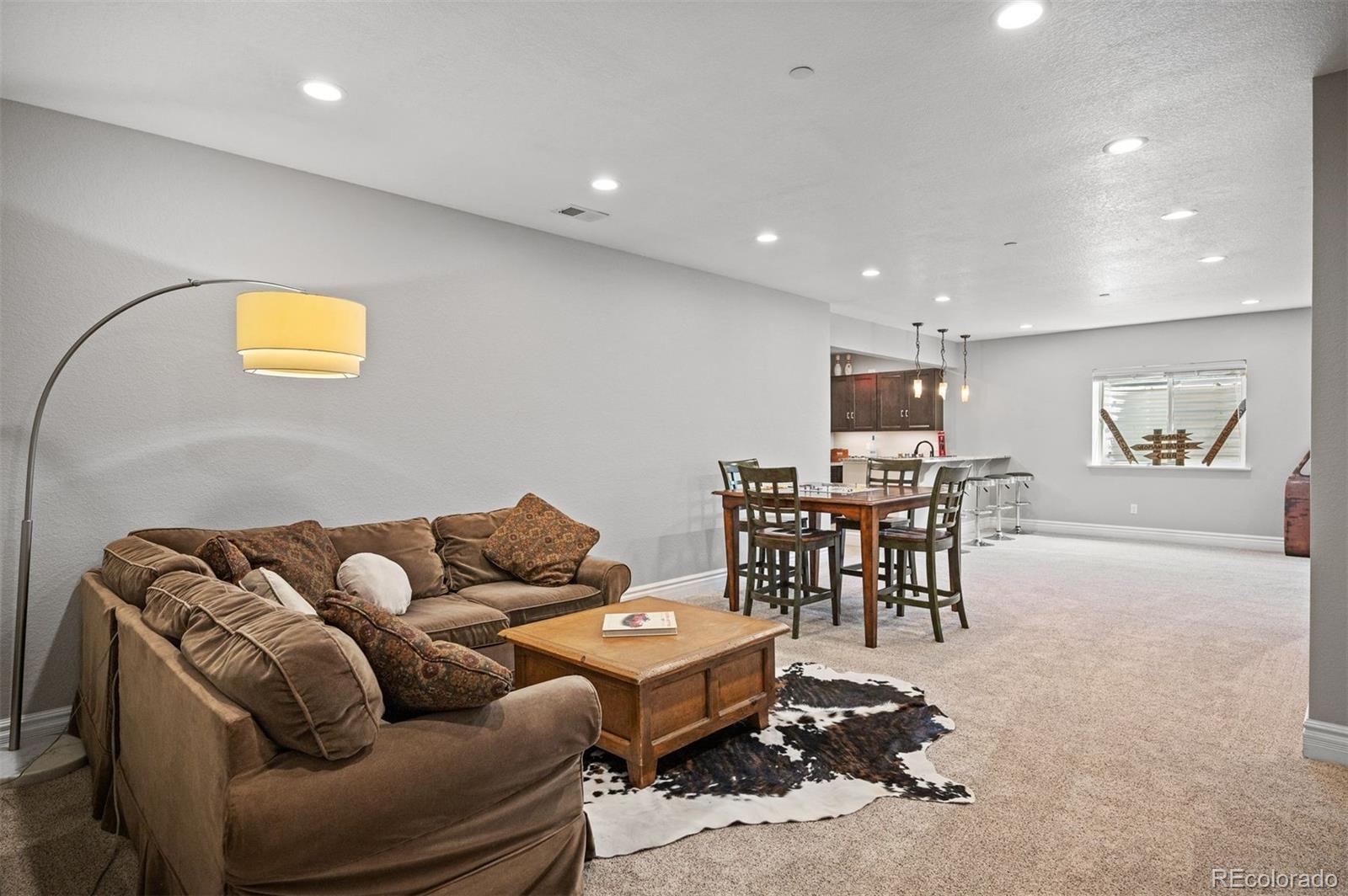 1599 Knotty Pine Way