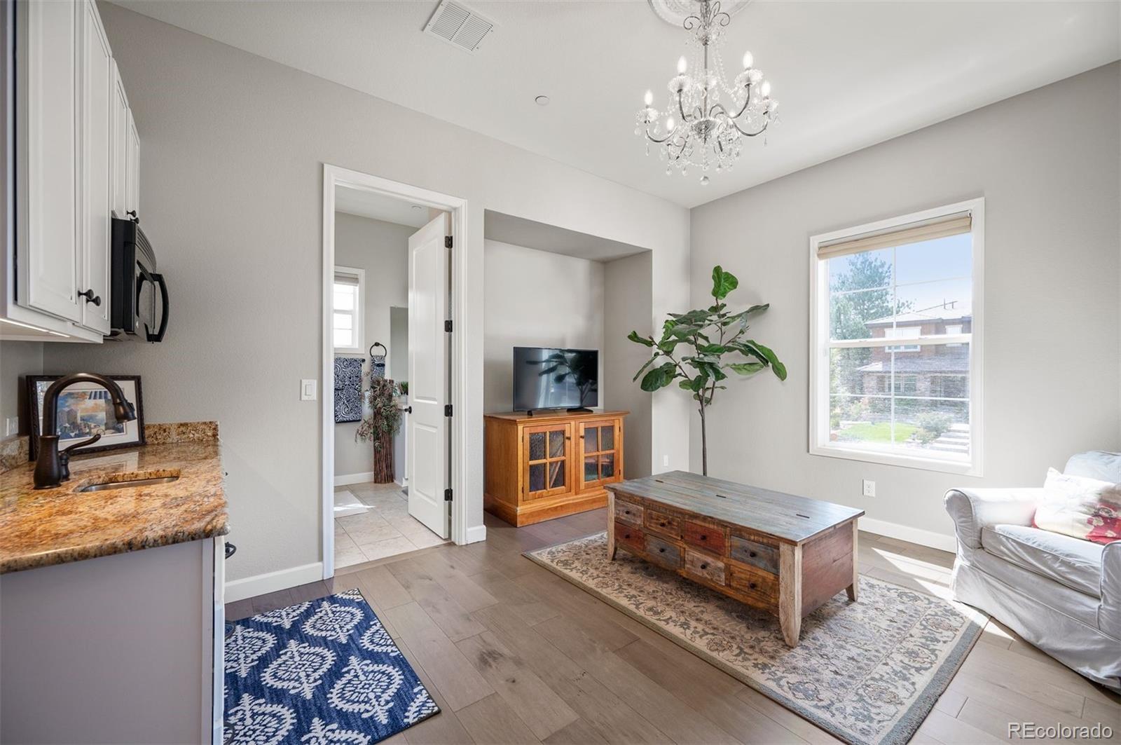 1599 Knotty Pine Way