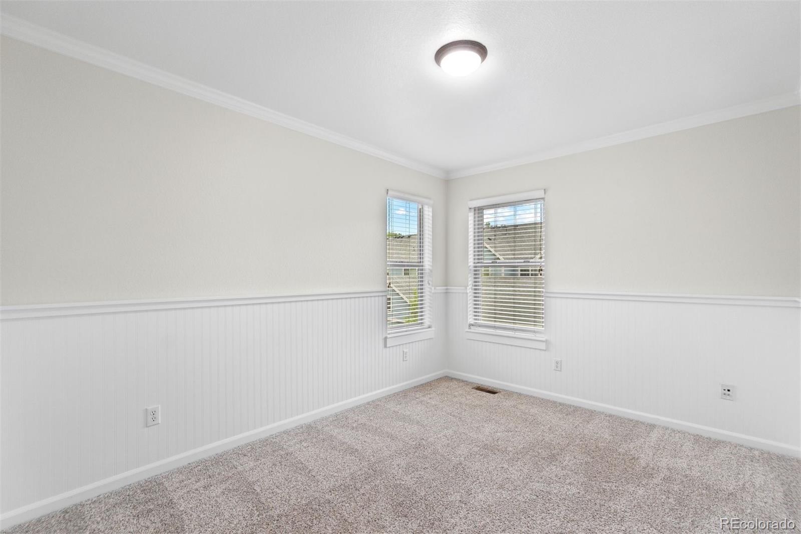 8502 E 29th Place