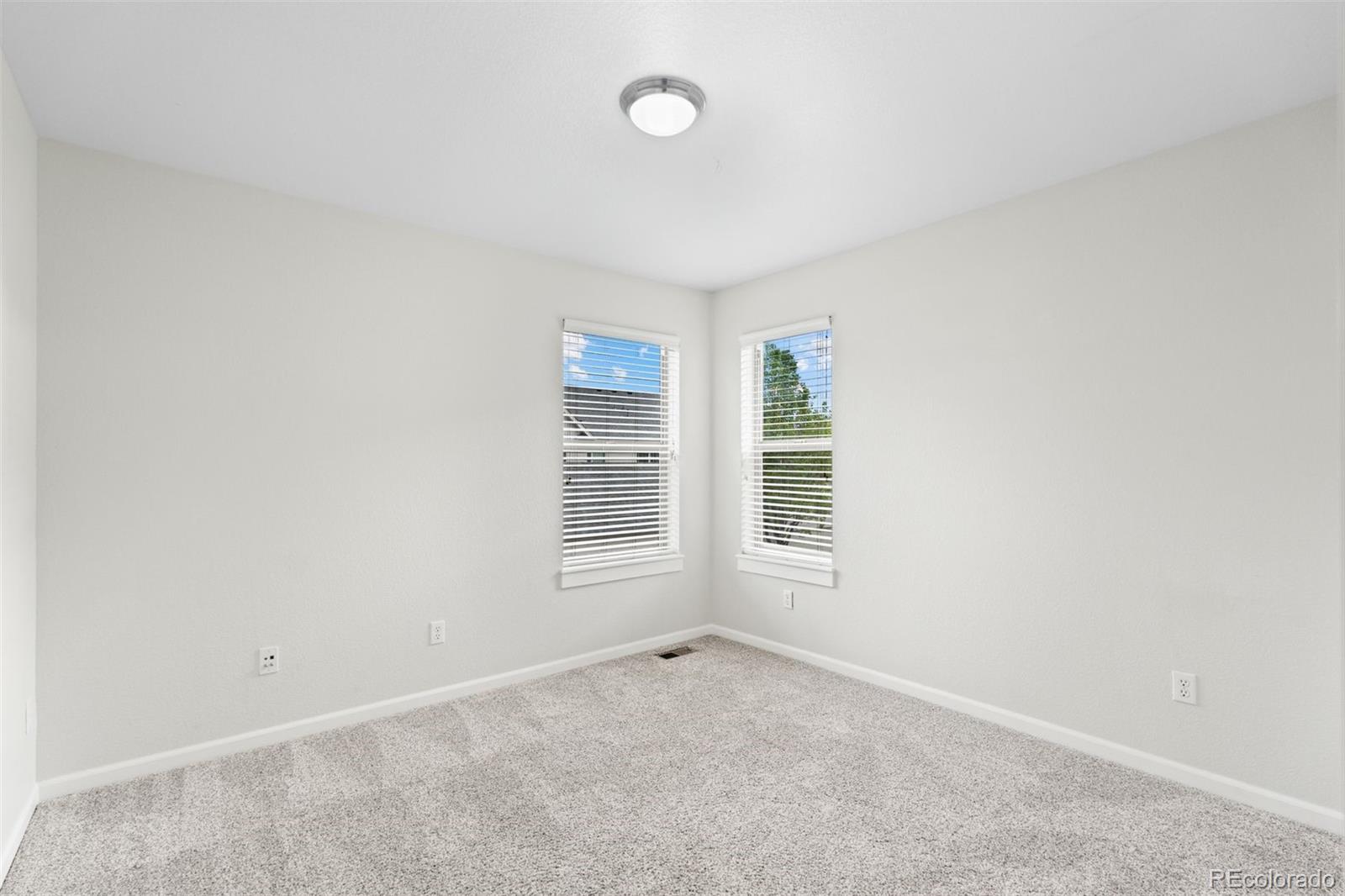 8502 E 29th Place