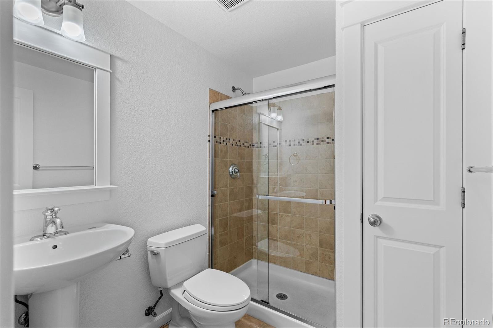 8502 E 29th Place