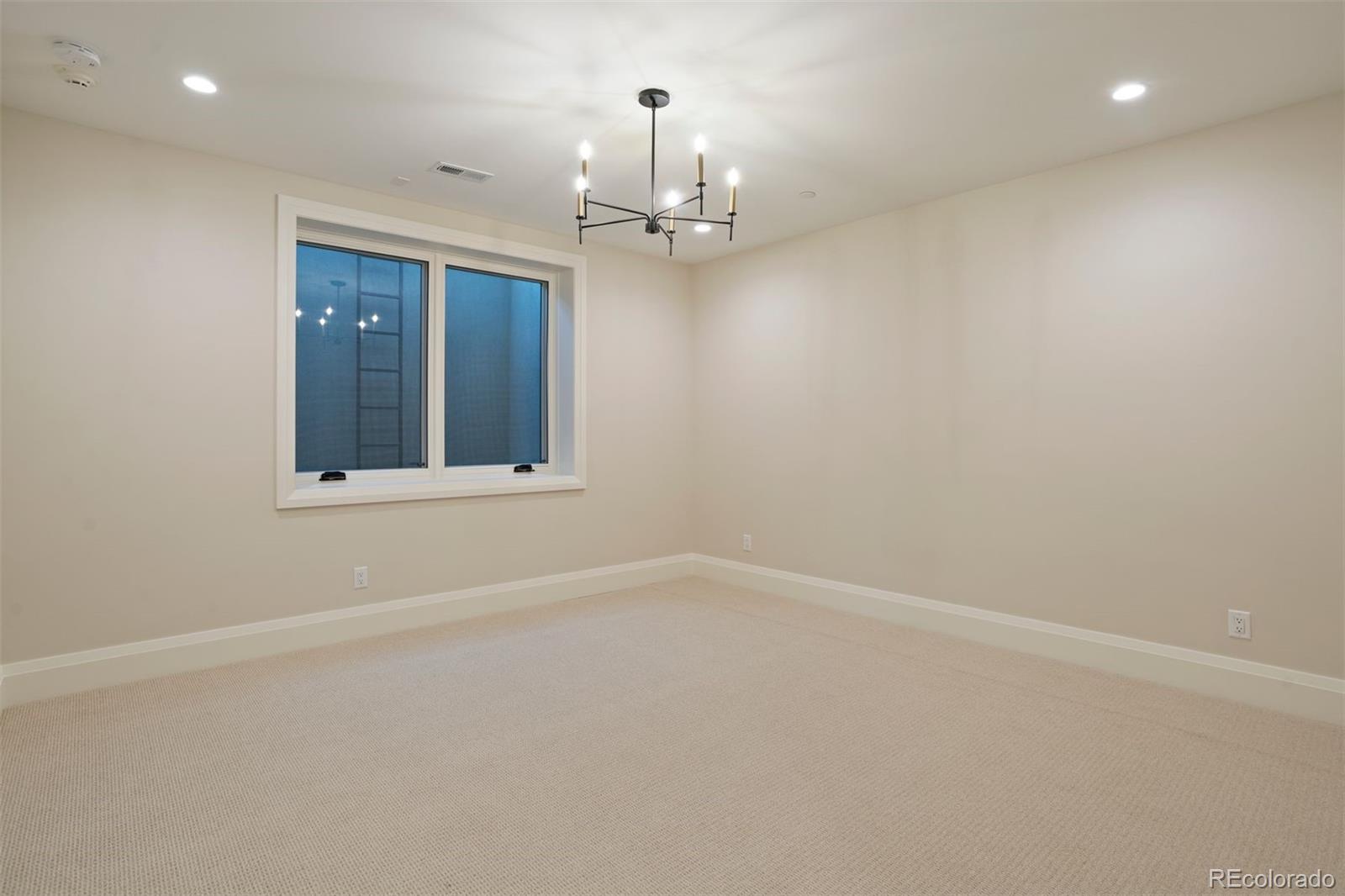 6195 Oxford Peak Lane