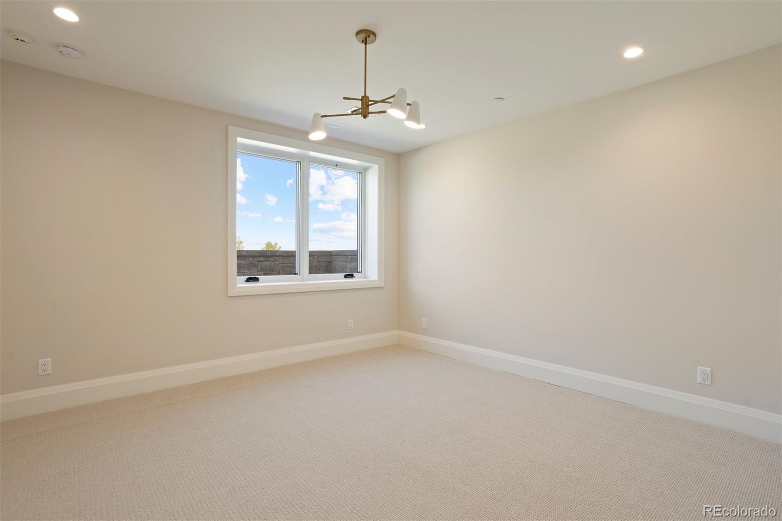 6195 Oxford Peak Lane