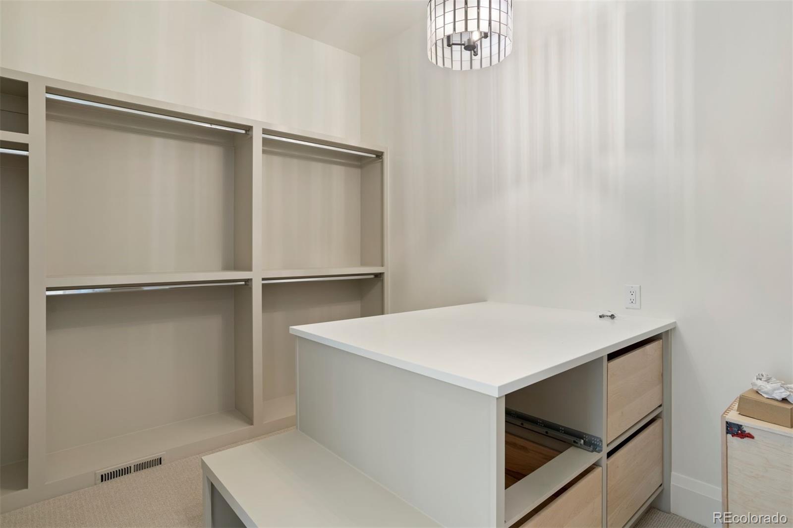 6195 Oxford Peak Lane